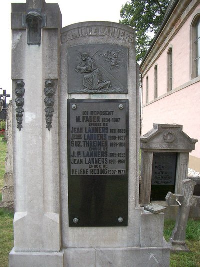 Tombe familiale des Lanners-Faber à Niederfeulen en 2006