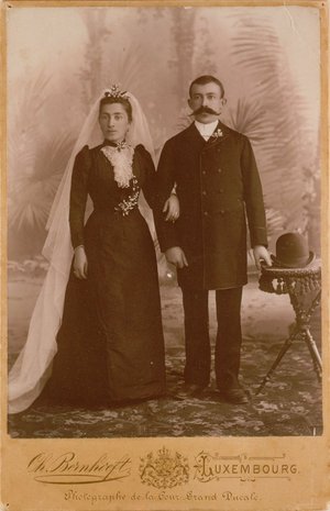 Photo de noces Jean-Pierre Lanners - Suzanne Threinen 1893 Photo de noces Jean-Pierre Lanners - Suzanne Threinen 1893